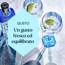 Carica l'immagine nel visualizzatore di Gallery, Bombay Sapphire Premium Distilled London Dry Gin, Vol. 40%, 100cl / 1L, infuso a vapore con 10 botanical esotici selezionati con cura