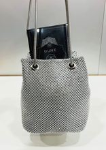 Carica l'immagine nel visualizzatore di Gallery, Idea Regalo - Eau De Parfum Dune 50Ml - Pochette Colore Argento Con Brillantini