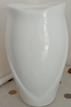 Carica l'immagine nel visualizzatore di Gallery, Lampe Pour Angelots Artisanal Cimetière En Porcelaine