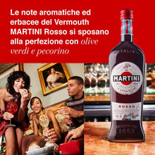 Carica l&#39;immagine nel visualizzatore di Gallery, MARTINI Rosso Vermouth Aperitivo, Vermouth Infuso con Erbe Aromatiche, 14,4% ABV, 100cl / 1L
