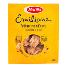 Carica l&#39;immagine nel visualizzatore di Gallery, Barilla Pasta all&#39;Uovo, le Emiliane Fettuccine, 500g
