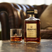Carica l&#39;immagine nel visualizzatore di Gallery, Disaronno Amaretto Liquore Alle Mandorle - 700 ml
