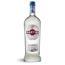 Carica l&#39;immagine nel visualizzatore di Gallery, MARTINI Bianco Vermouth Aperitivo, Vermouth Italiano Infuso con Erbe Aromatiche e Fiori, 14,4% ABV, 100cl / 1L
