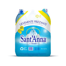 Carica l&#39;immagine nel visualizzatore di Gallery, Acqua Sant&#39;Anna Pack 1,5L Lievemente Frizzante | 36 Bottiglie | Acqua Minerale Lievemente Frizzante Oligominerale Minimamente mineralizzata | Plastica 100% Riciclabile

