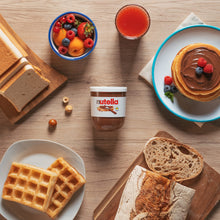 Carica l&#39;immagine nel visualizzatore di Gallery, Nutella Crema Spalmabile alla Nocciola e al Cacao, 220g
