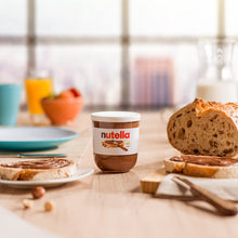 Carica l&#39;immagine nel visualizzatore di Gallery, Nutella Crema Spalmabile alla Nocciola e al Cacao, 220g
