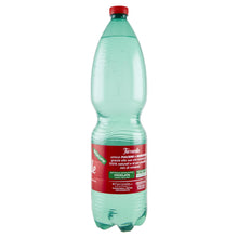 Carica l&#39;immagine nel visualizzatore di Gallery, Ferrarelle Acqua Minerale Effervescente Naturale, 6 x 1.5L
