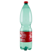 Carica l&#39;immagine nel visualizzatore di Gallery, Ferrarelle Acqua Minerale Effervescente Naturale, 6 x 1.5L
