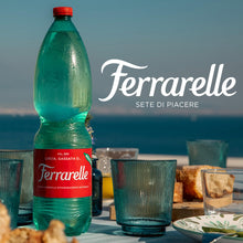 Carica l&#39;immagine nel visualizzatore di Gallery, Ferrarelle Acqua Minerale Effervescente Naturale, 6 x 1.5L
