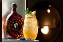 Carica l'immagine nel visualizzatore di Gallery, Vecchia Romagna Etichetta Nera 70cl - Brandy con doppio invecchiamento, gusto elegante e deciso. 38% vol.
