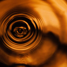 Carica l'immagine nel visualizzatore di Gallery, Vecchia Romagna Etichetta Nera 70cl - Brandy con doppio invecchiamento, gusto elegante e deciso. 38% vol.
