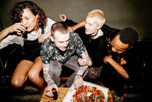 Carica l&#39;immagine nel visualizzatore di Gallery, Jägermeister 100cl - Liquore a base di 56 Botaniche, invecchiato in botte. Da servire ghiacciato. 35% Vol.
