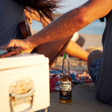 Carica l&#39;immagine nel visualizzatore di Gallery, Corona Extra, Birra Bottiglia - Pacco da 24x33cl
