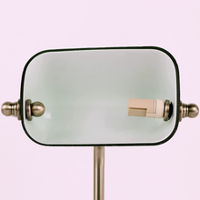 Carica l&#39;immagine nel visualizzatore di Gallery, Lampada Da Tavolo Banchieri in Vetro Tradizionale Europea Classica Finitura Bron
