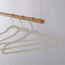 Carica l&#39;immagine nel visualizzatore di Gallery, - Gruccia in Velluto Con Portapantaloni, 50 Pezzi, Avorio
