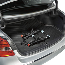 Carica l&#39;immagine nel visualizzatore di Gallery, 2-Bike Trunk Mount Rack
