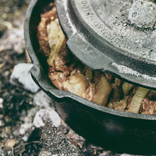 Carica l&#39;immagine nel visualizzatore di Gallery, Dutch Oven, Backofen Hollandrad IN Gusseisen, Einlaufvorbehandelt, Mit Heber
