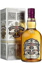 Carica l&#39;immagine nel visualizzatore di Gallery, Chivas Regal Blended Scotch Whisky cl 70  +2 bicchieri averna omaggio
