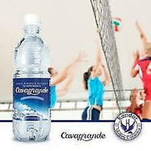 Carica l&#39;immagine nel visualizzatore di Gallery, Acqua CAVAGRANDE  Naturale 50 cl – Conf 24 pz PET PRODOTTO DI SICILIA ETNA
