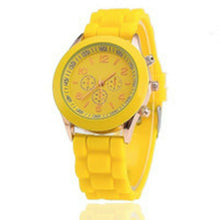 Carica l&#39;immagine nel visualizzatore di Gallery, OrologiO da polso in gelatin al quarzo cinturino in silicone di moda  Uom.Do.rag
