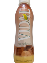 Carica l&#39;immagine nel visualizzatore di Gallery, Bagno doccia Vidal allo Yogurt cacao e mandorle ml 400 x 6 bottiglie made in it.
