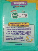 Carica l&#39;immagine nel visualizzatore di Gallery, Pannolini Pampers Baby dry 4 misura Maxi 7-18 kg. 21 pannolini x 2 pacchi
