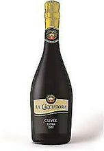 Carica l'immagine nel visualizzatore di Gallery, VINO Spumante LA CACCIATORA EXTRA DRY OTTIMO COME APERITIVO COLORE BRILLANTE
