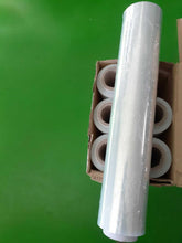 Carica l&#39;immagine nel visualizzatore di Gallery, Bobine 6 di Film Estensibile Trasparente da 2,3 Kg 50 cm Pellicola Manuale
