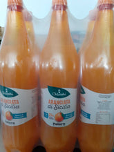 Carica l&#39;immagine nel visualizzatore di Gallery, POLARA |CHIOSCHI ARANCIATA ROSSA  DI SICILIA 1 LT X 3 BOTTIGLIE PET+ 3 OMAGGIO=6
